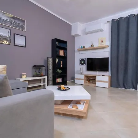 Apartment Beautiful & Modern In Thessaloniki