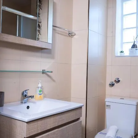 Beautiful & Modern In Apartment *