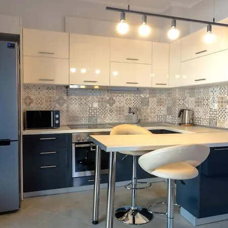 Beautiful & Modern In Apartment *